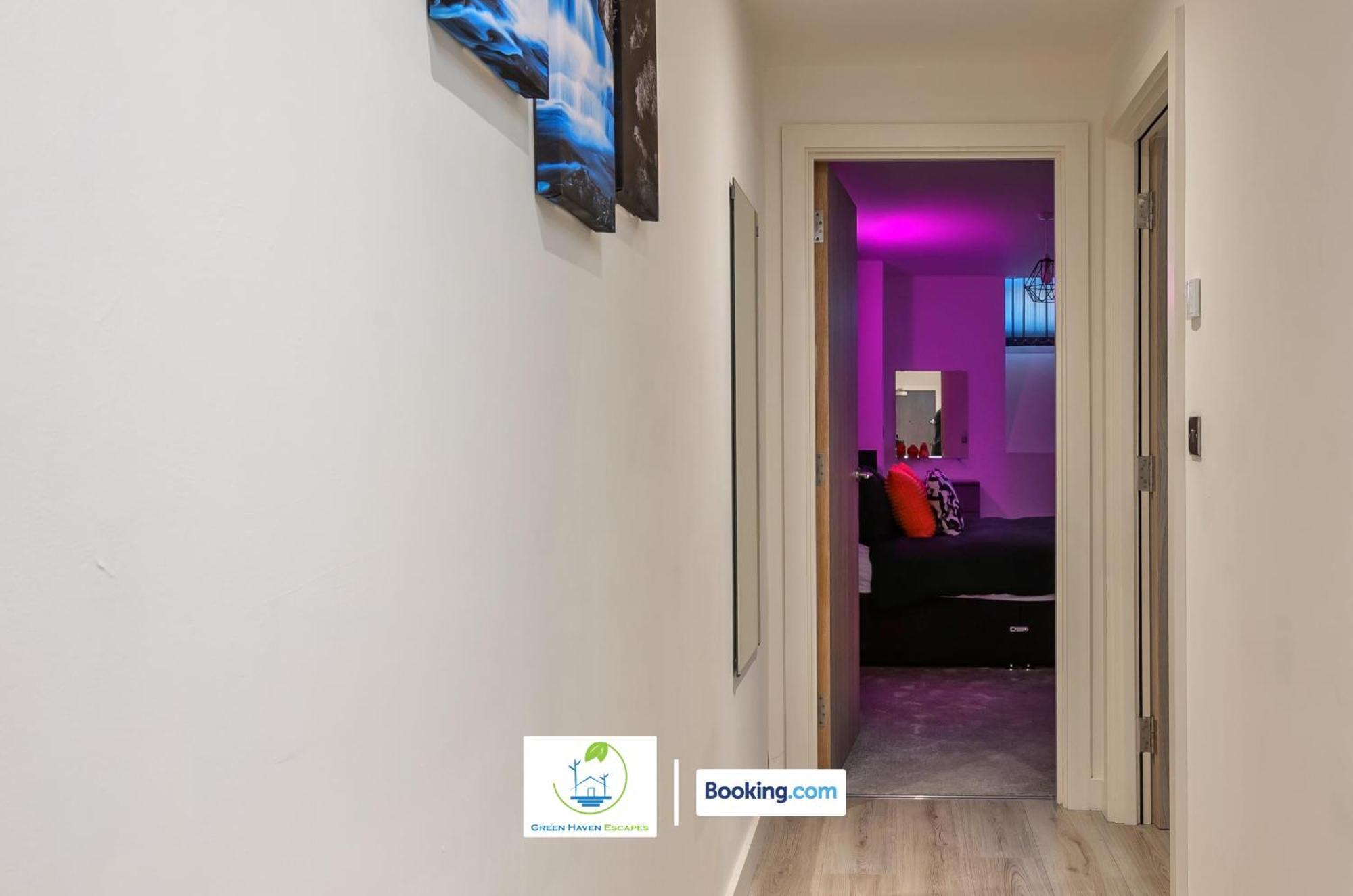Spacious 1 Bedroom Apartment With 4K Cinema Experience By Green Haven Escapes In Bradford Bradford  Exterior photo